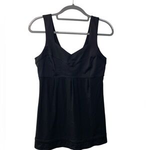Lululemon tame me size 8 tank top